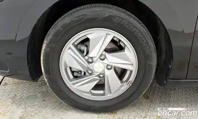 Hyundai Avante 2023 1.6 автомат (гидро), миниатюра 5