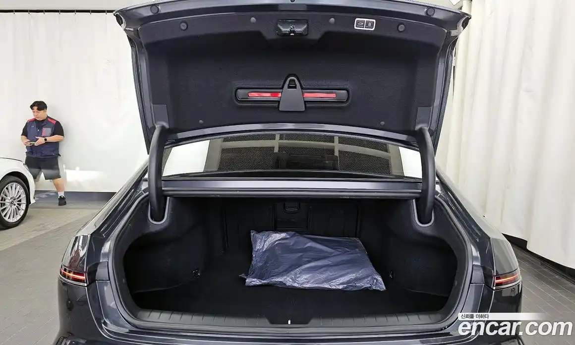 Hyundai Grandeur 2023 1.6 автомат (гидро), фото 26