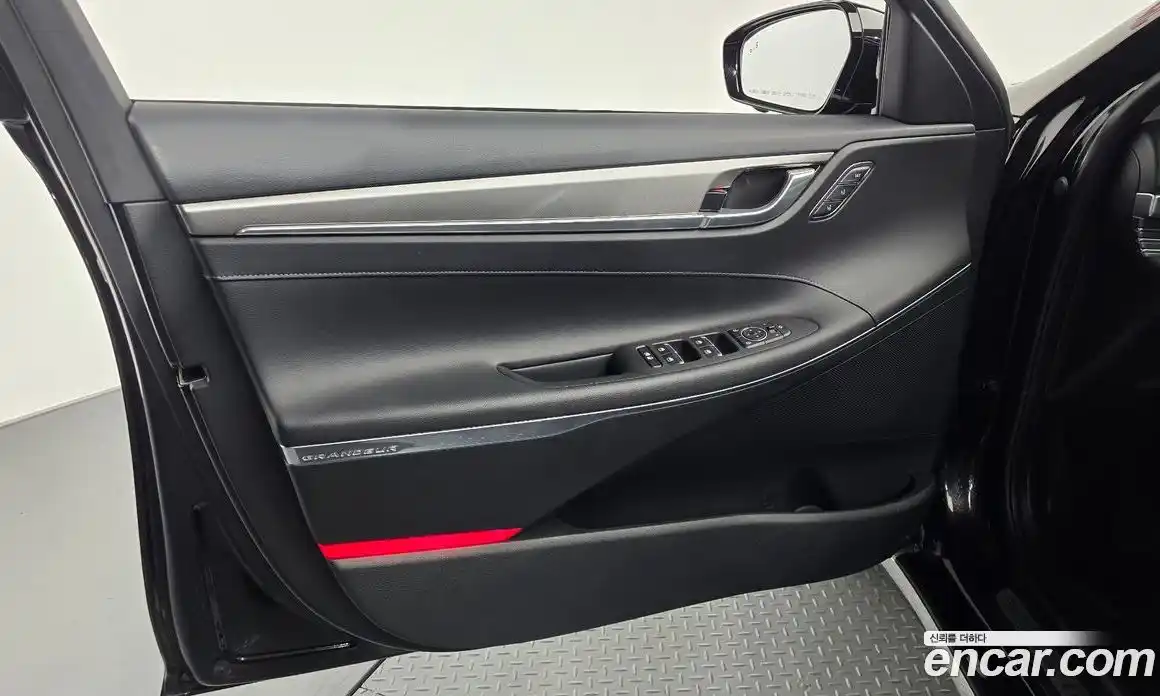 Hyundai Grandeur 2020 2.4 автомат (гидро), фото 13