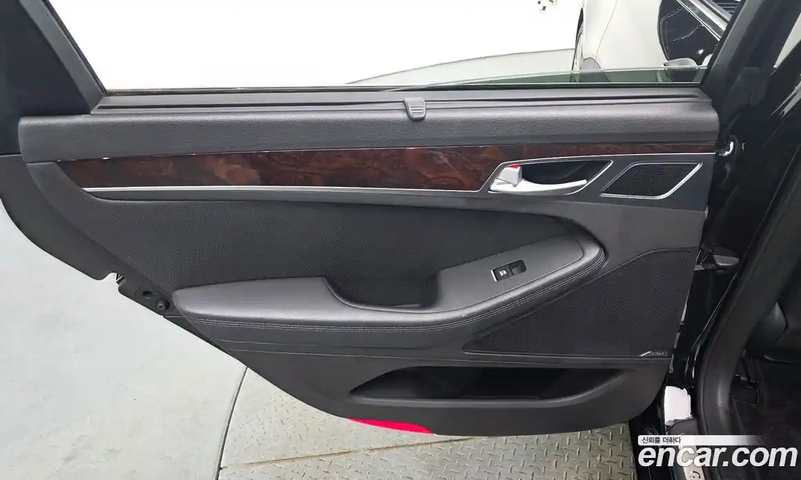 Hyundai Genesis 2015 3.3 автомат (гидро), фото 15