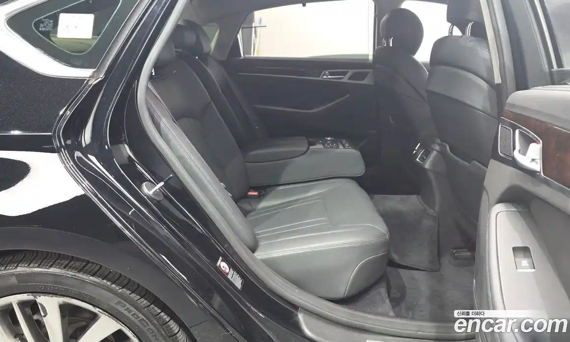 Hyundai Genesis 2015 3.3 автомат (гидро), фото 17