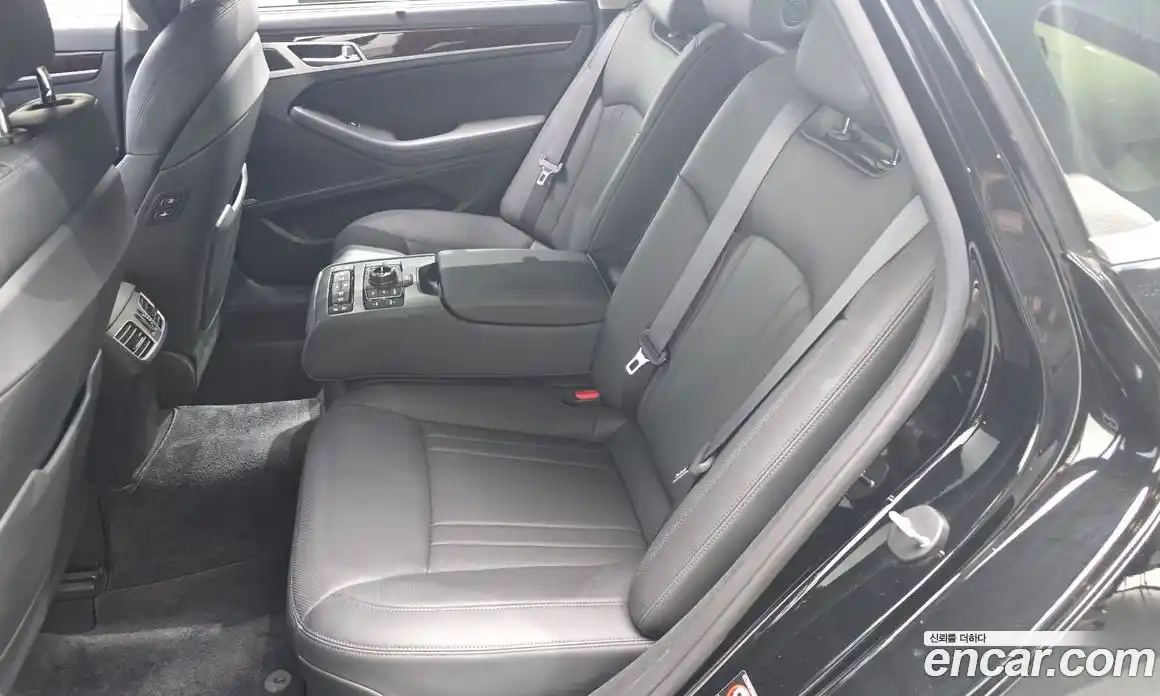 Hyundai Genesis 2015 3.3 автомат (гидро), фото 18