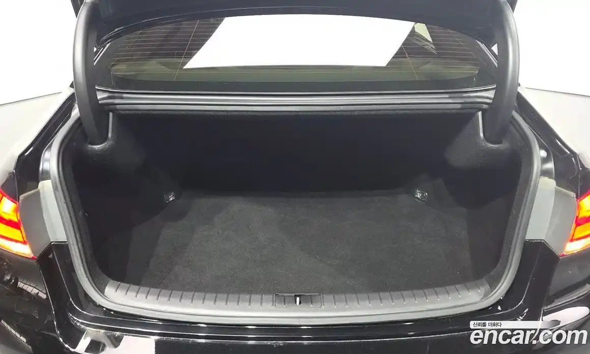 Hyundai Genesis 2015 3.3 автомат (гидро), фото 21