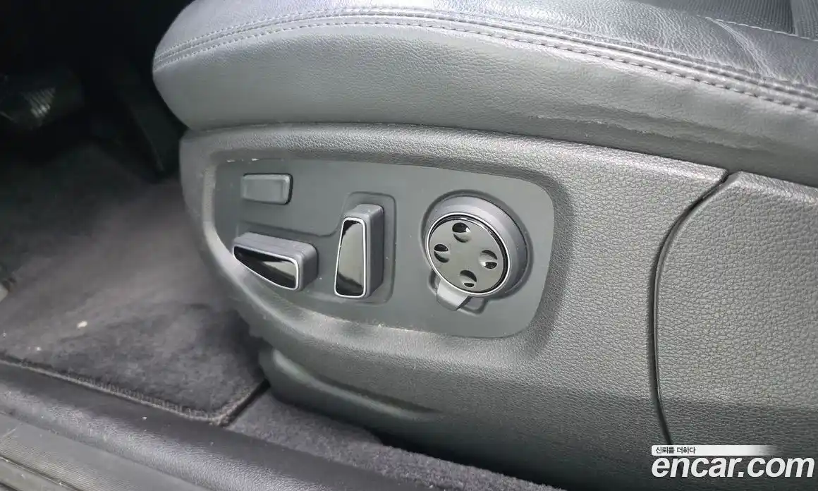 Hyundai Genesis 2015 3.3 автомат (гидро), фото 31
