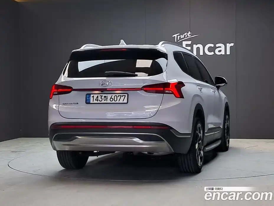 Hyundai Santa Fe 2023 2.5 автомат (гидро), фото 4
