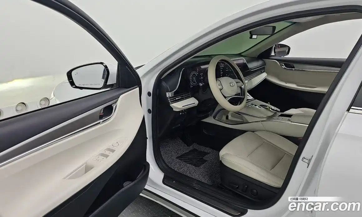 Hyundai Grandeur 2022 2.5 автомат (гидро), фото 13