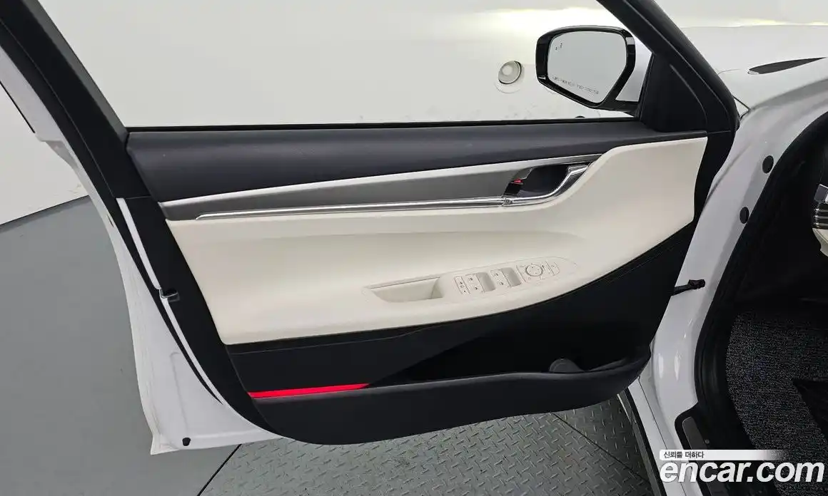Hyundai Grandeur 2022 2.5 автомат (гидро), фото 14