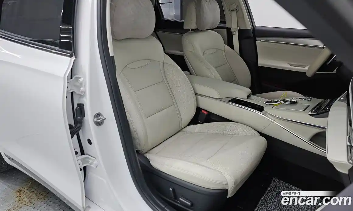Hyundai Grandeur 2022 2.5 автомат (гидро), фото 17
