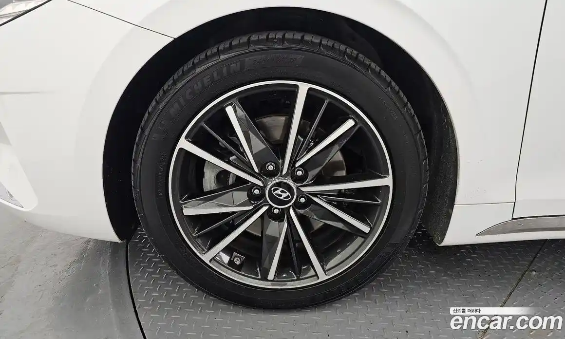 Hyundai Grandeur 2022 2.5 автомат (гидро), фото 5