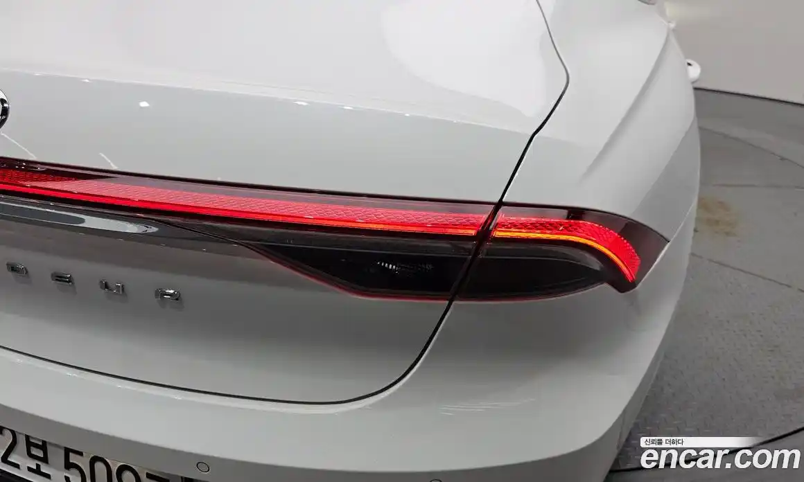 Hyundai Grandeur 2022 2.5 автомат (гидро), фото 9