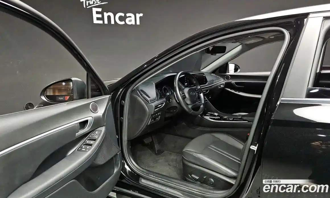 Hyundai Sonata 2020 2.0 автомат (гидро), фото 13