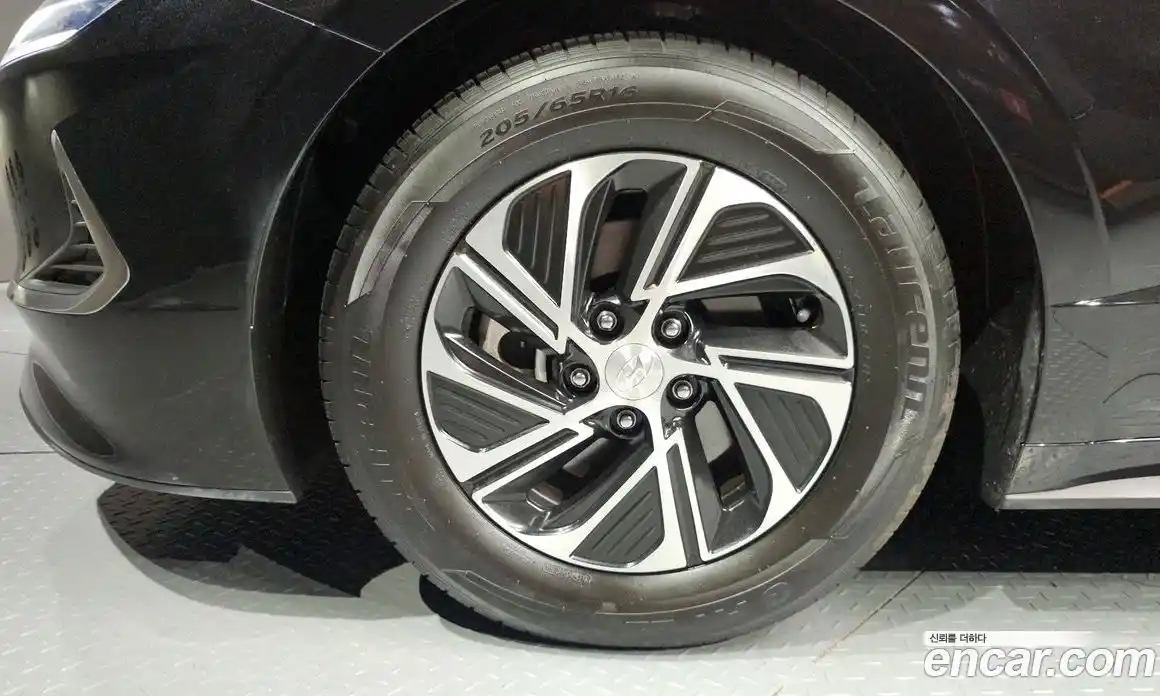 Hyundai Sonata 2020 2.0 автомат (гидро), фото 5