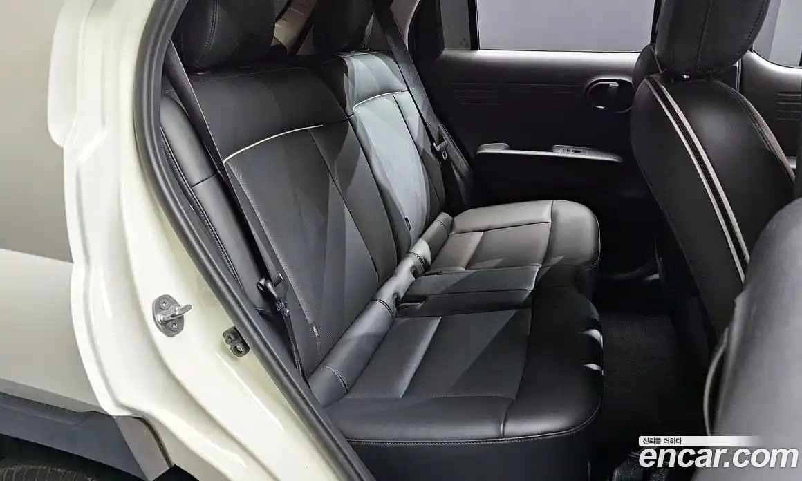 Hyundai Casper 2024 1.0 автомат (гидро), фото 17