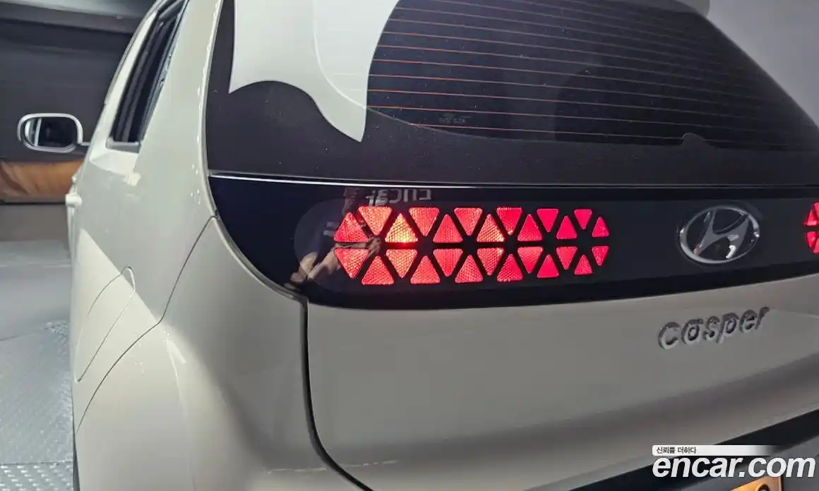 Hyundai Casper 2024 1.0 автомат (гидро), фото 9