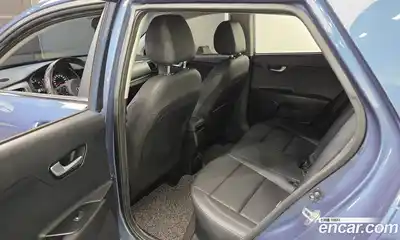Kia Stonic 2018 1.4 автомат (гидро), миниатюра 11