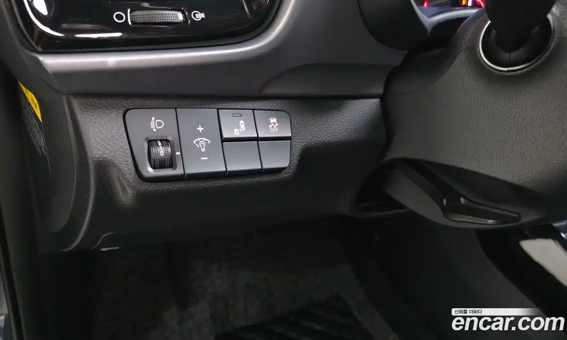 Kia Stonic 2018 1.4 автомат (гидро), фото 15