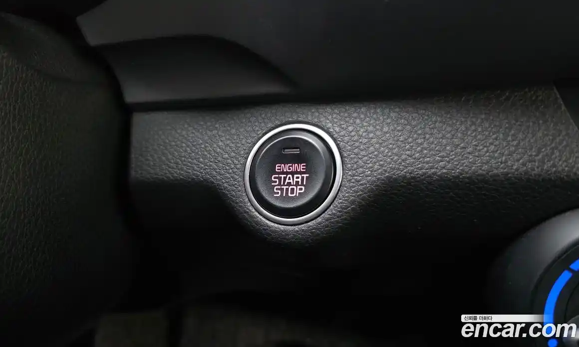 Kia Stonic 2018 1.4 автомат (гидро), фото 17