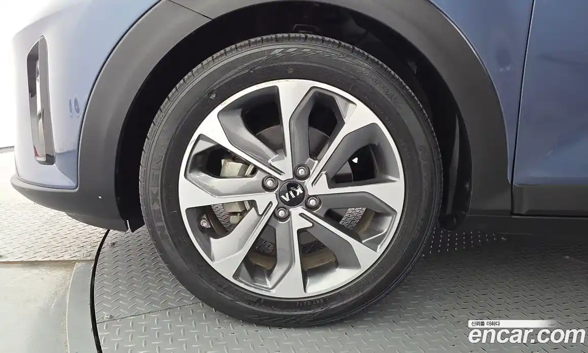 Kia Stonic 2018 1.4 автомат (гидро), фото 5