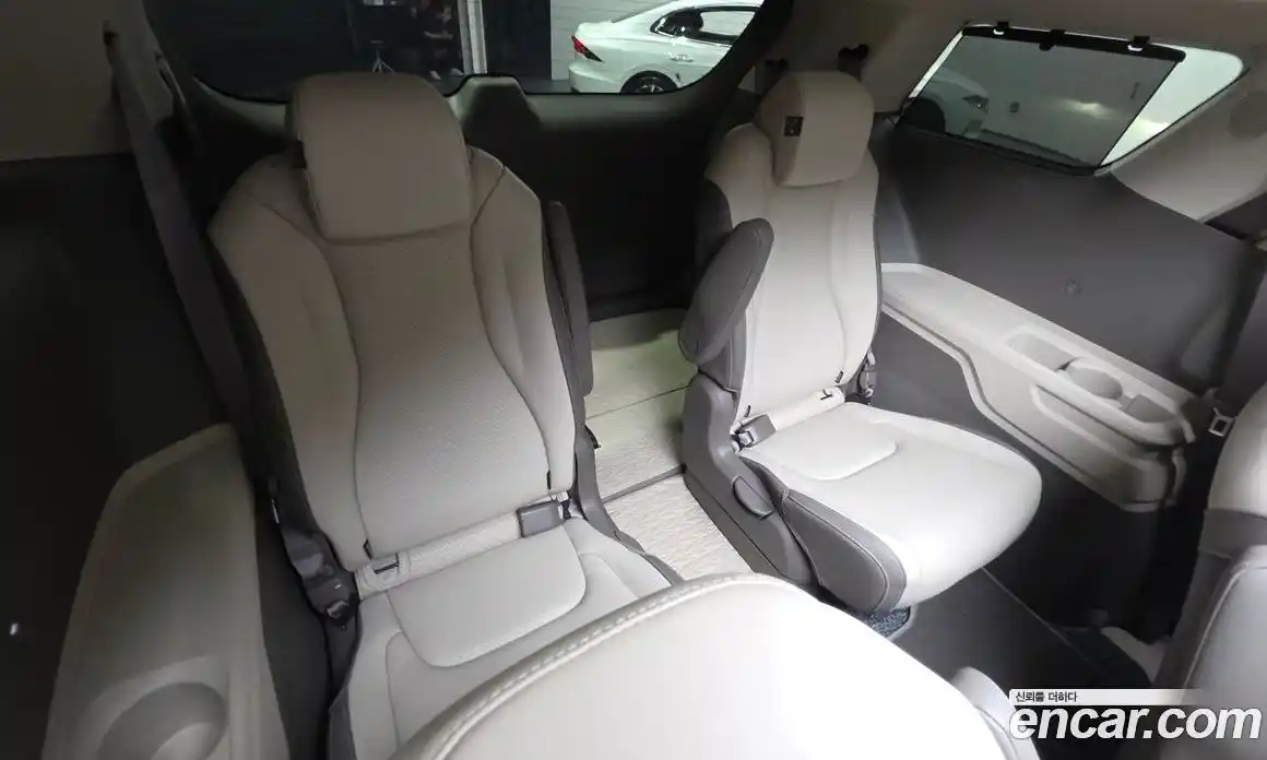 Kia Carnival 2024 2.2 автомат (гидро), фото 16