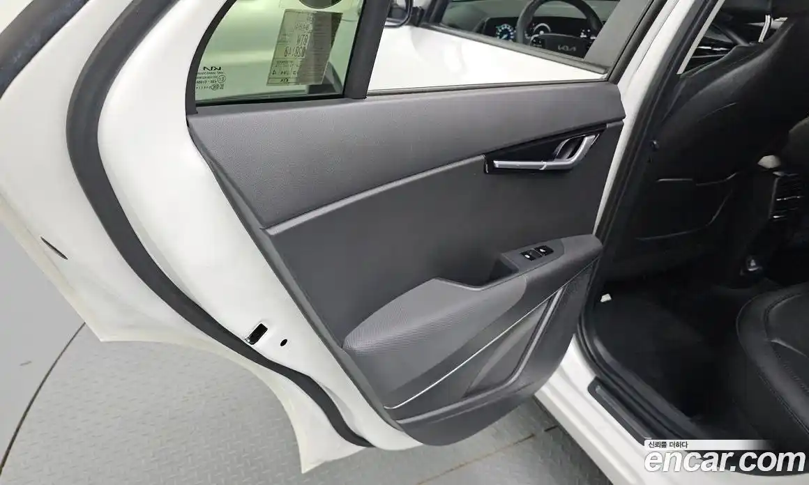 Kia Niro 2022 1.6 автомат (гидро), фото 15