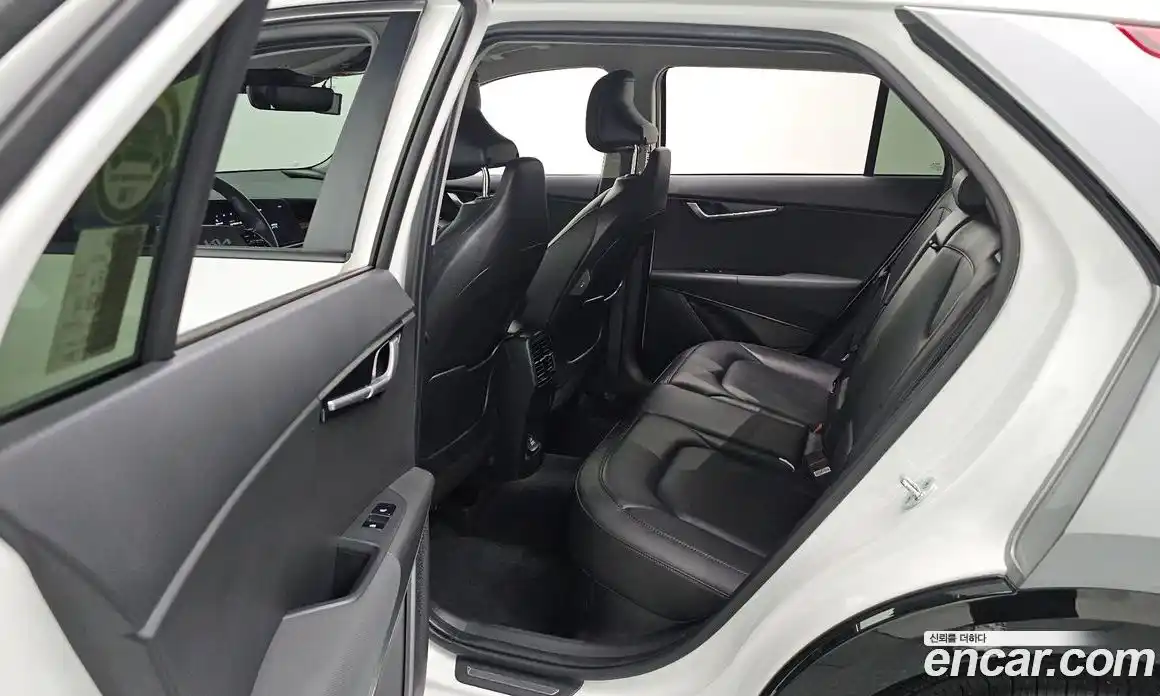 Kia Niro 2022 1.6 автомат (гидро), фото 25