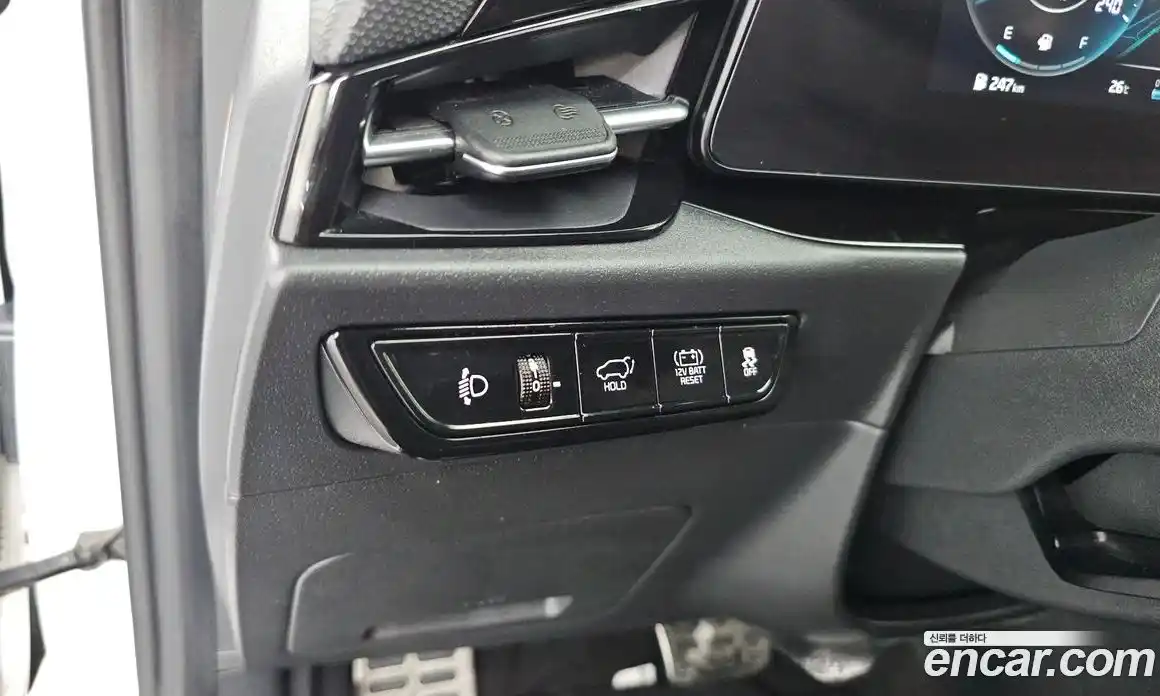 Kia Niro 2022 1.6 автомат (гидро), фото 27
