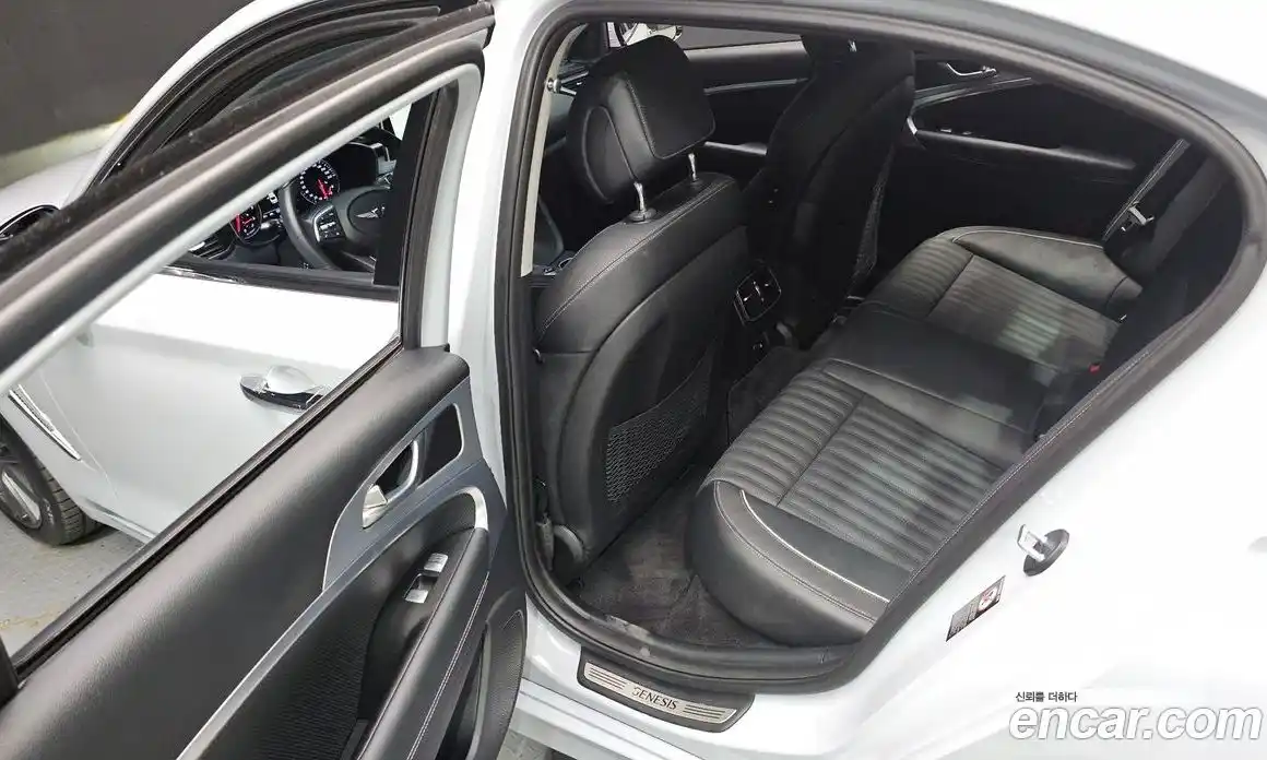 Genesis G70 2018 2.0 автомат (гидро), фото 12