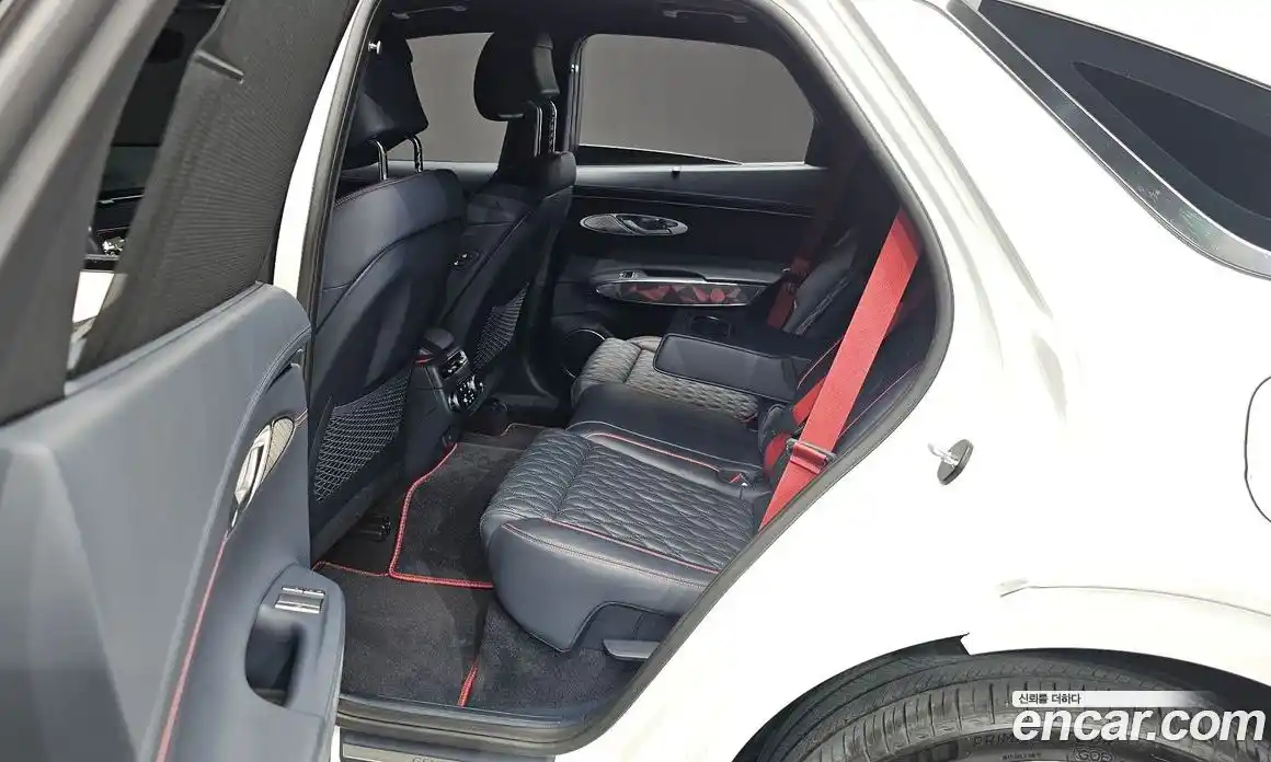 Genesis GV70 2022 2.5 автомат (гидро), фото 12