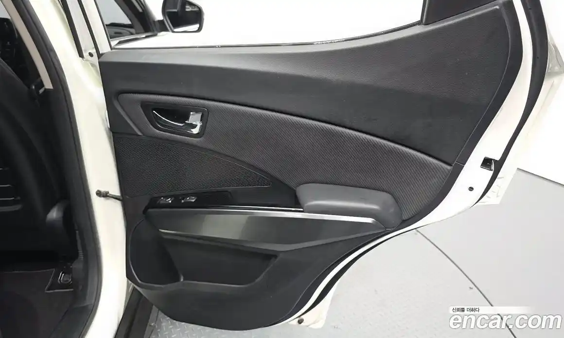 SsangYong TIBOLI 2021 1.5 автомат (гидро), фото 15