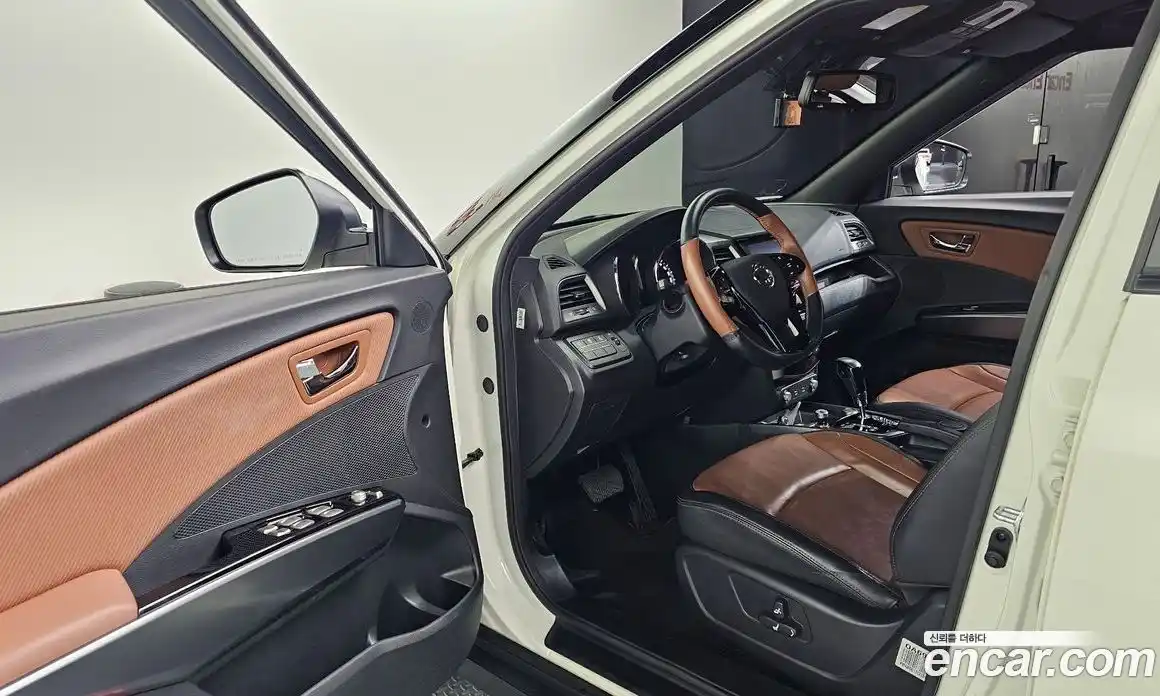 SsangYong TIBOLI 2017 1.6 автомат (гидро), фото 13