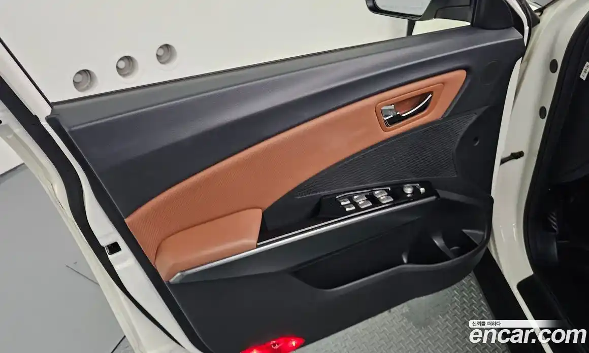 SsangYong TIBOLI 2017 1.6 автомат (гидро), фото 14