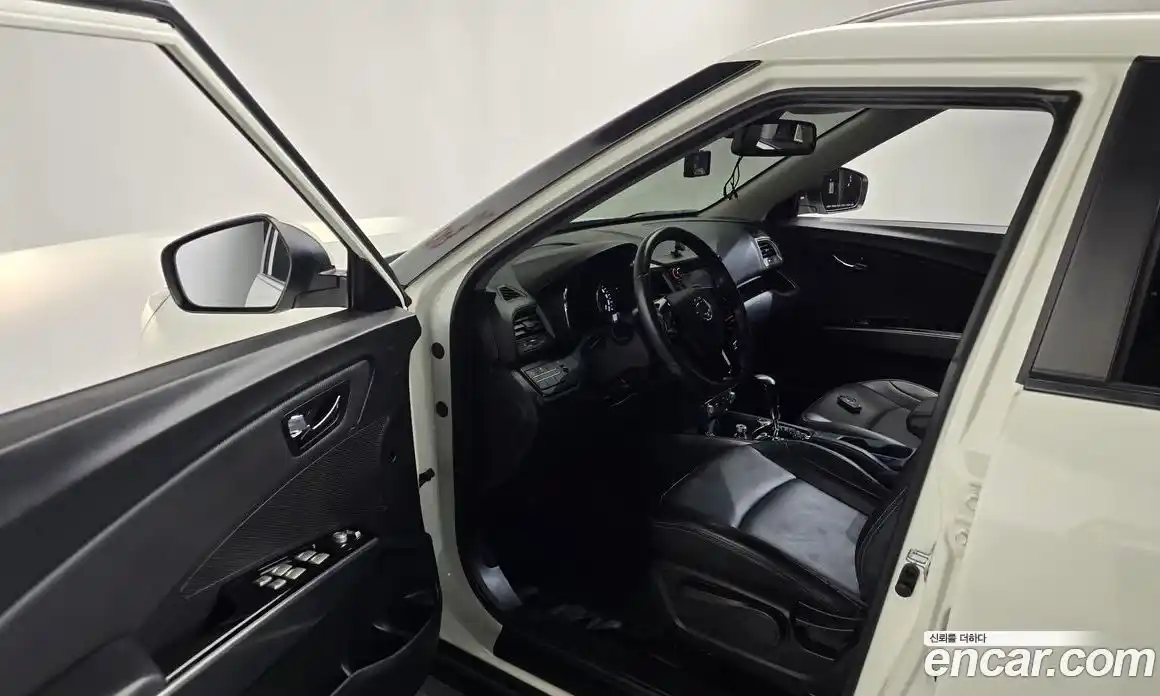 SsangYong TIBOLI 2018 1.6 автомат (гидро), фото 13