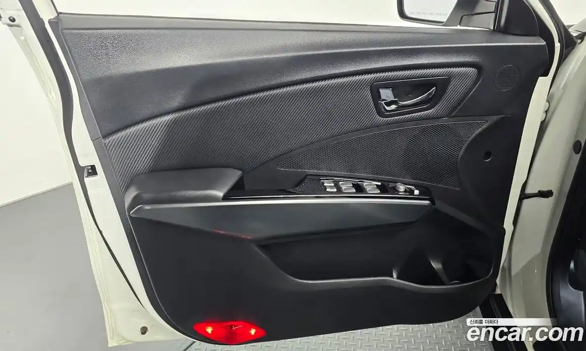 SsangYong TIBOLI 2018 1.6 автомат (гидро), фото 14