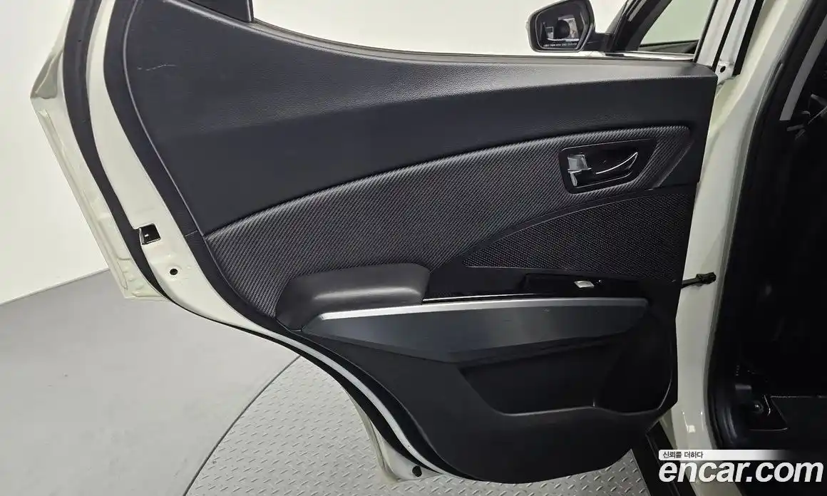 SsangYong TIBOLI 2018 1.6 автомат (гидро), фото 15