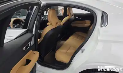 Volvo S60 2023 2.0 автомат (гидро), миниатюра 11