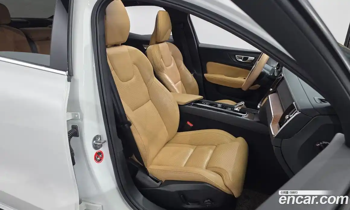 Volvo S60 2023 2.0 автомат (гидро), фото 12