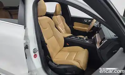 Volvo S60 2023 2.0 автомат (гидро), миниатюра 12