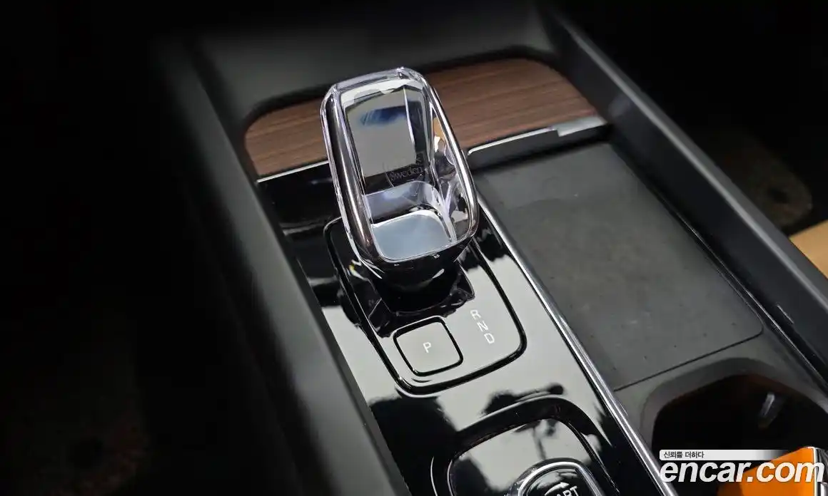 Volvo S60 2023 2.0 автомат (гидро), фото 9