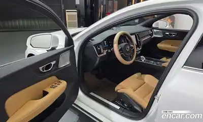 Volvo S60 2023 2.0 автомат (гидро), миниатюра 10