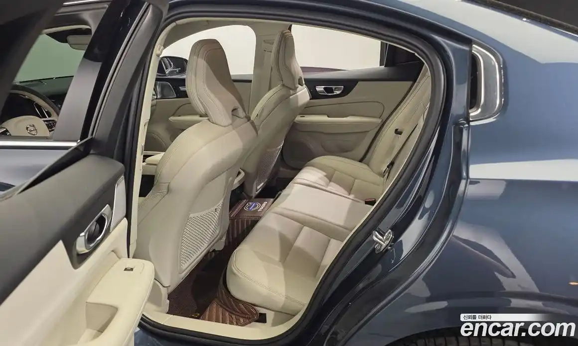 Volvo S60 2021 2.0 автомат (гидро), фото 17