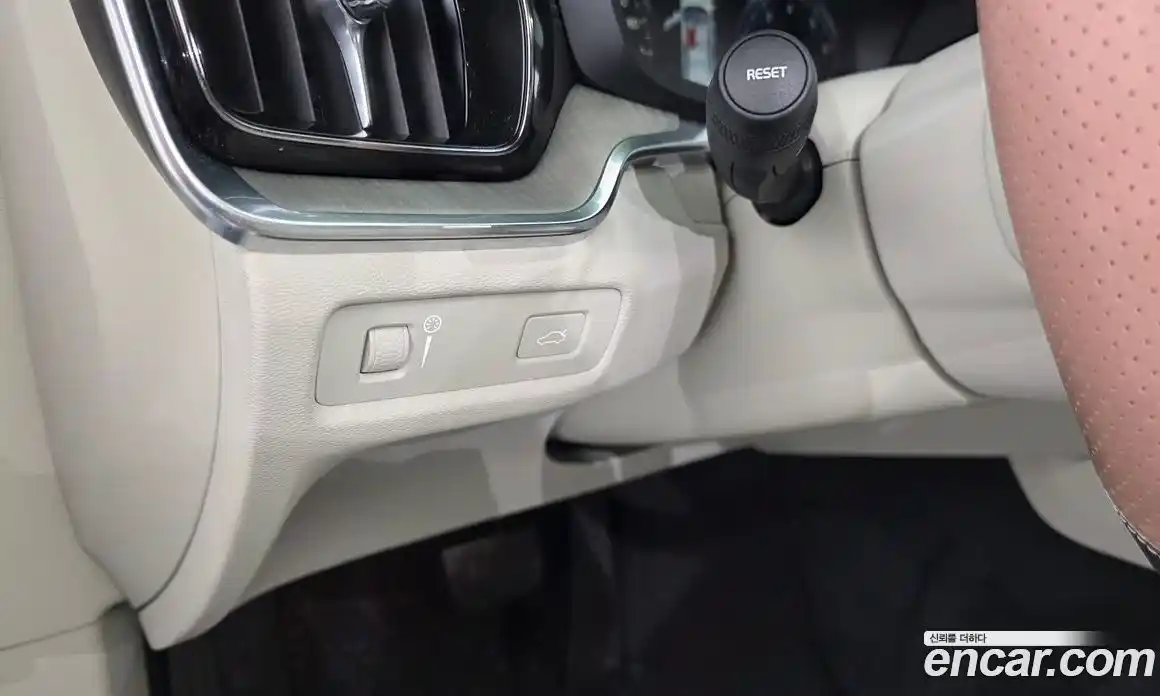 Volvo S60 2021 2.0 автомат (гидро), фото 24