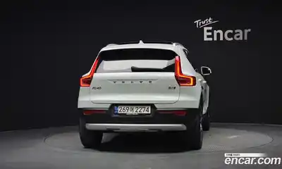Volvo XC40 2023 2.0 автомат (гидро), миниатюра 4