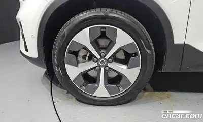 Volvo XC40 2023 2.0 автомат (гидро), миниатюра 5