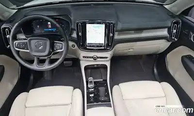 Volvo XC40 2023 2.0 автомат (гидро), миниатюра 10