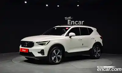 Volvo XC40, 2023, 45 616 км