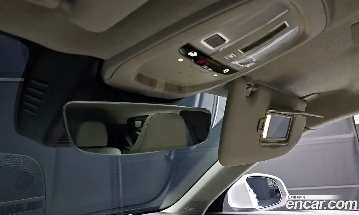 Volvo XC40 2023 2.0 автомат (гидро), фото 25