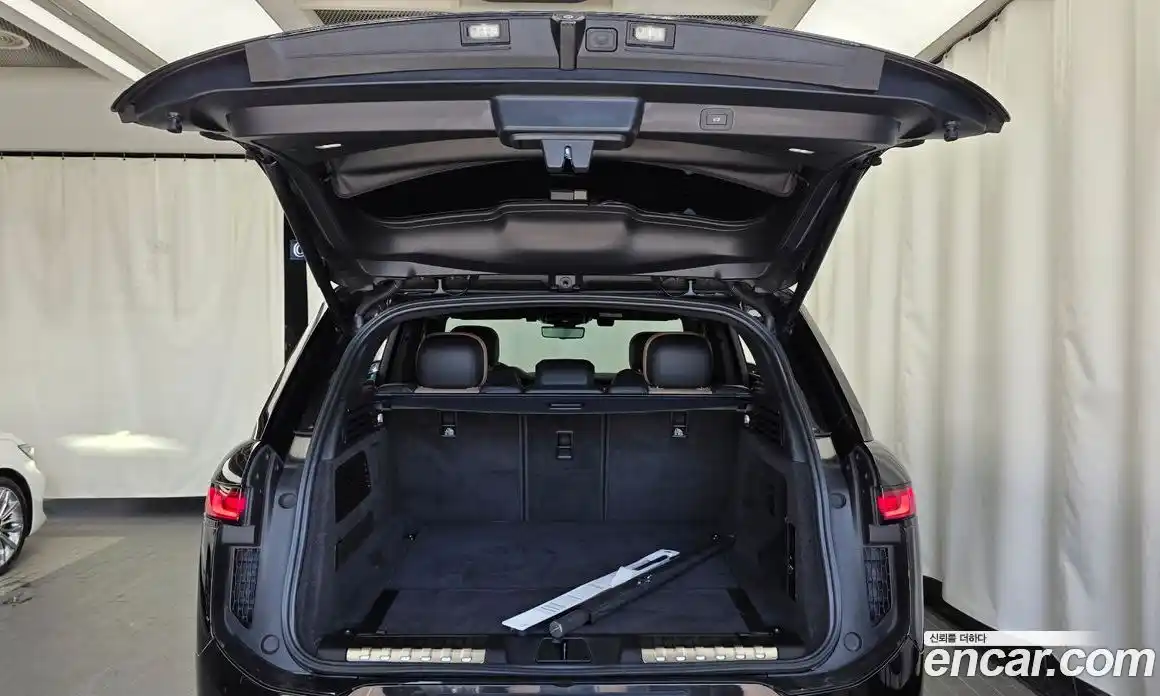 Land Rover Range Rover Sport 2024 3.0 автомат (гидро), фото 26