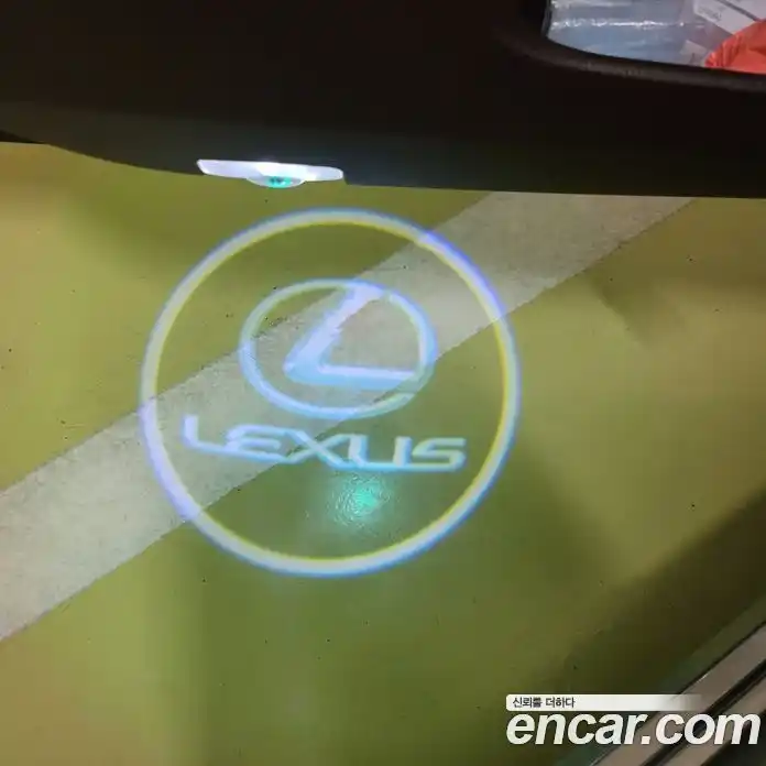 Lexus ES 2017 2.5 автомат (гидро), фото 12 Lexus ES 2017 2.5 автомат (гидро), фото 12