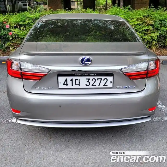 Lexus ES 2017 2.5 автомат (гидро), фото 3 Lexus ES 2017 2.5 автомат (гидро), фото 3