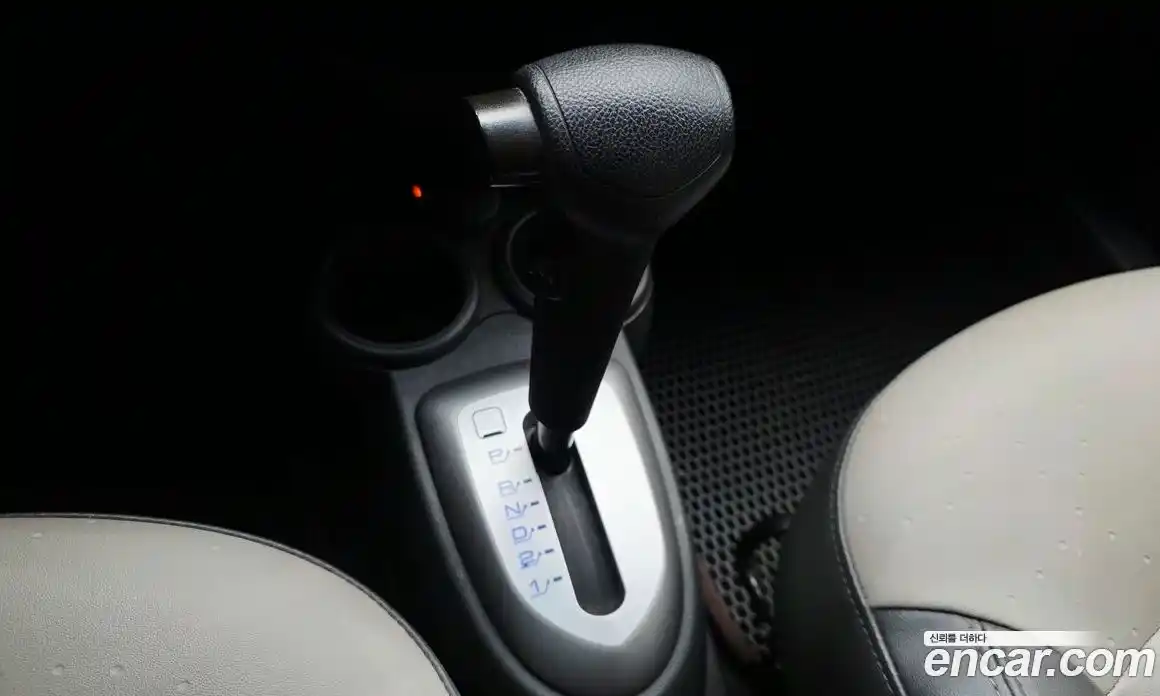 Chevrolet Spark 2012 1.0 автомат (гидро), фото 9